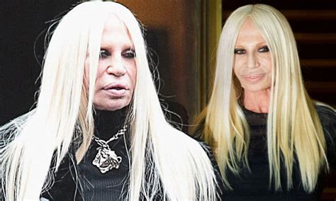 versace collana donna|donatella versace without make up.